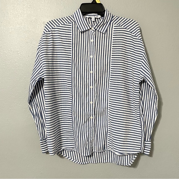 5 for $25 SALE ELIZABETH AND JAMES Blue White Striped Button Front Shirt Top XS - Picture 2 of 8
